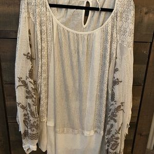 Light weight long sleeve shirt